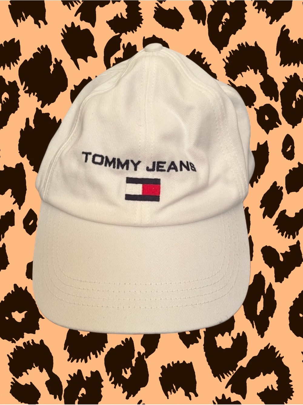 Tommy Hilfiger hat